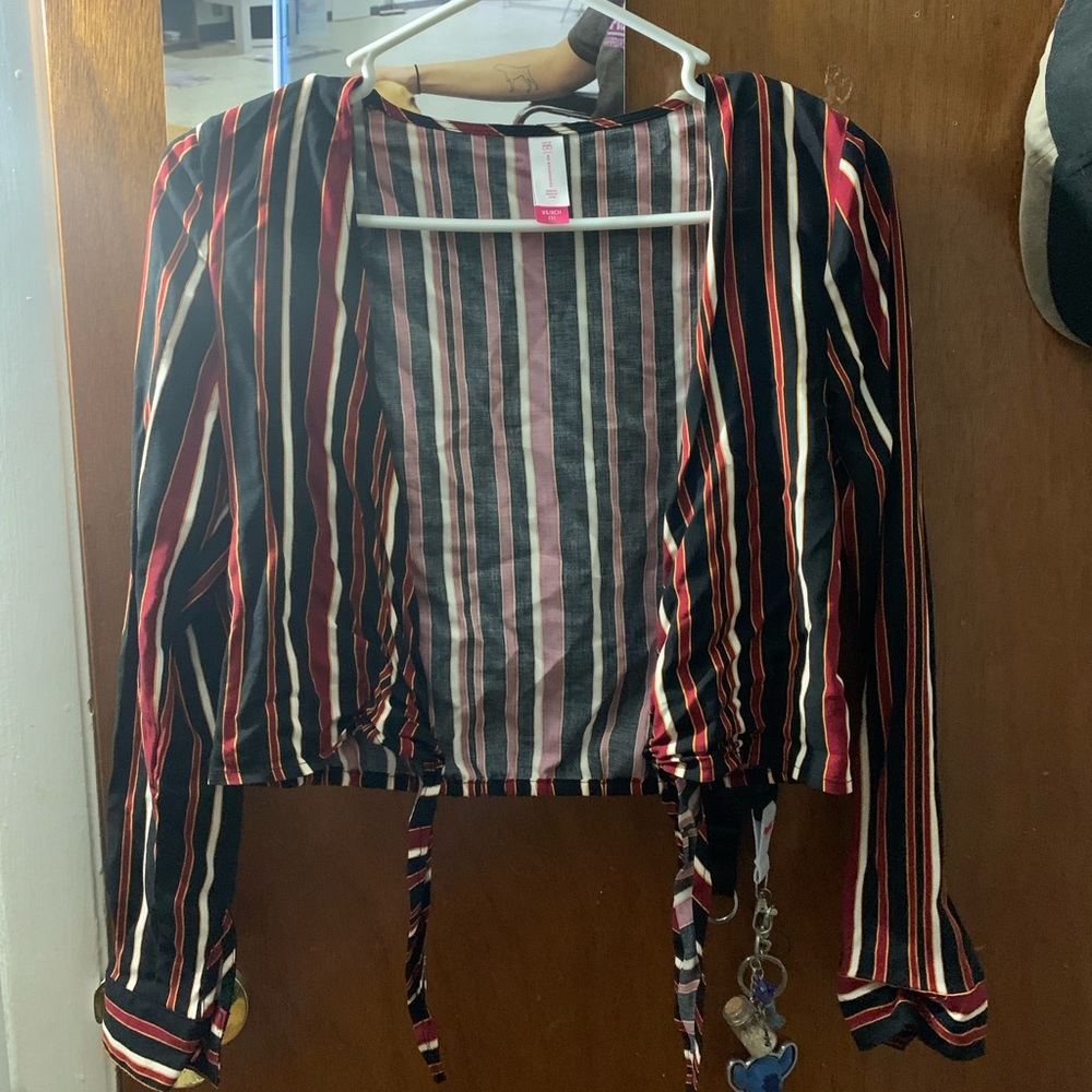 No boundaries cute top